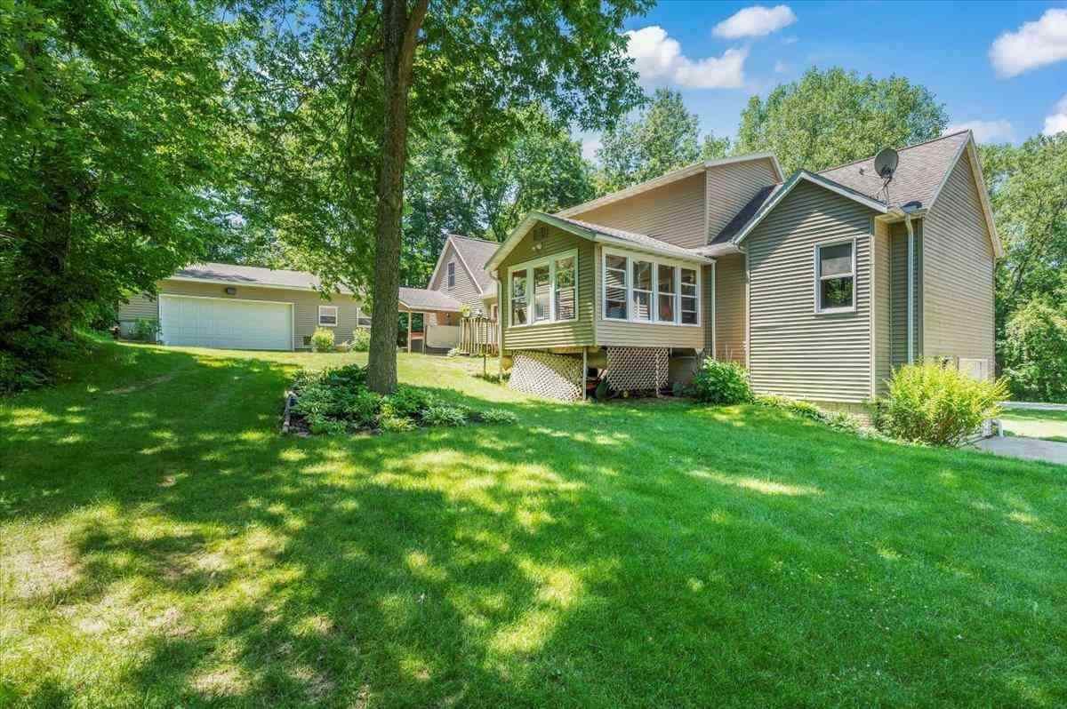 4089 Crestview Road Northeast Solon, IA 52333 - Photo 39 of 44 Gallery Image 39