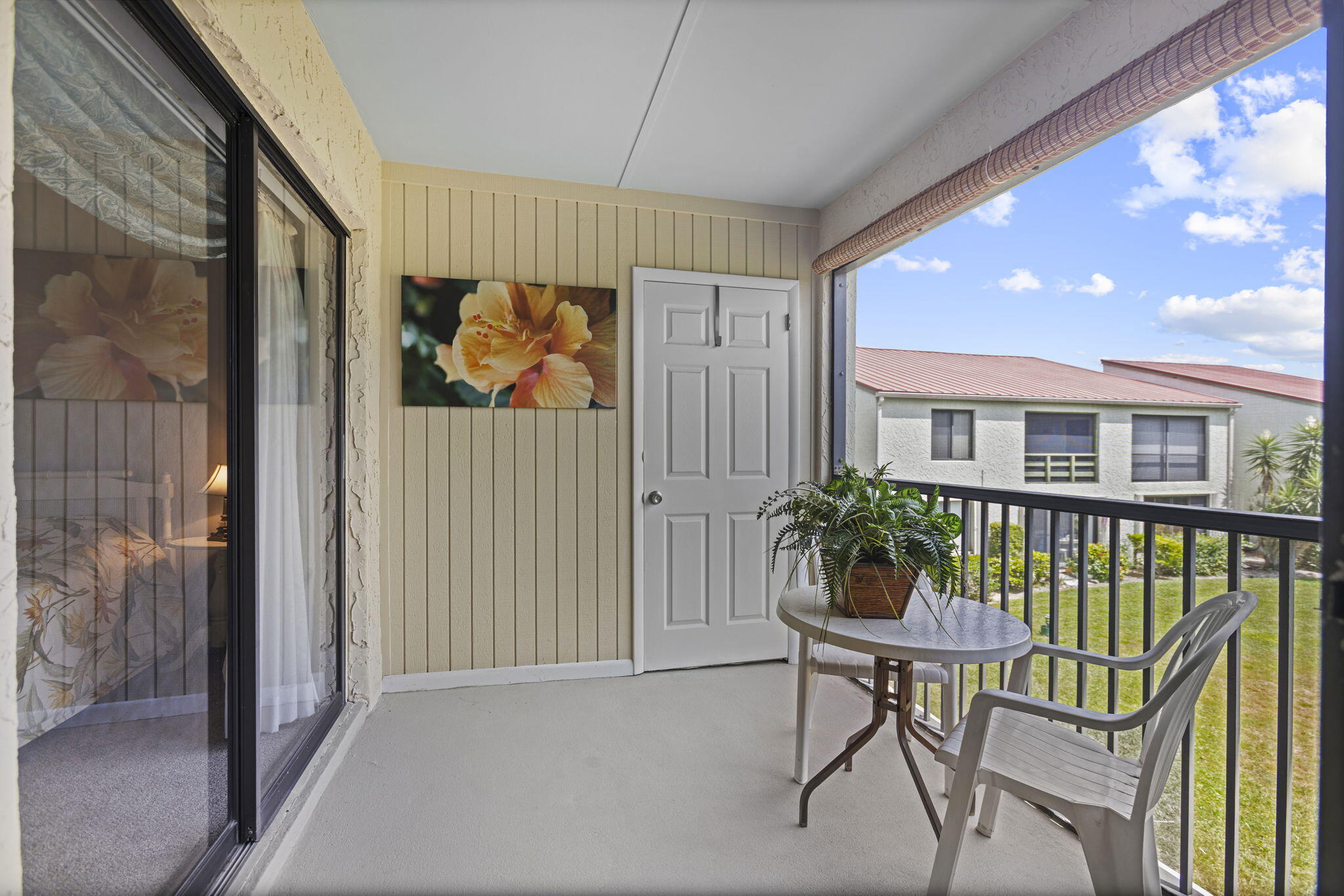 5433 Southeast Miles Grant Road, Unit 201 Stuart, FL 34997 - Photo 9 of 25 18-web-or-mls-0V8A4631Topaz