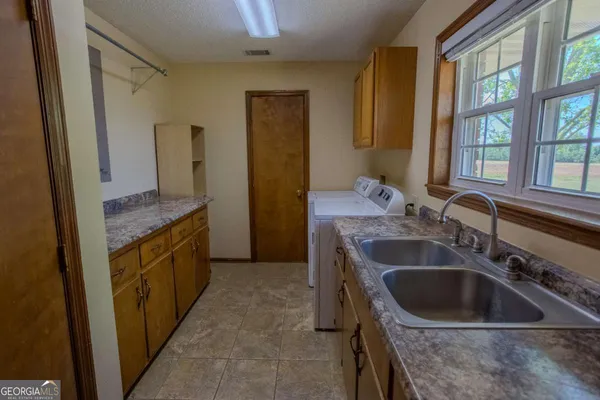 $340,000 | 68 Smart Road, Baxley, GA 31513