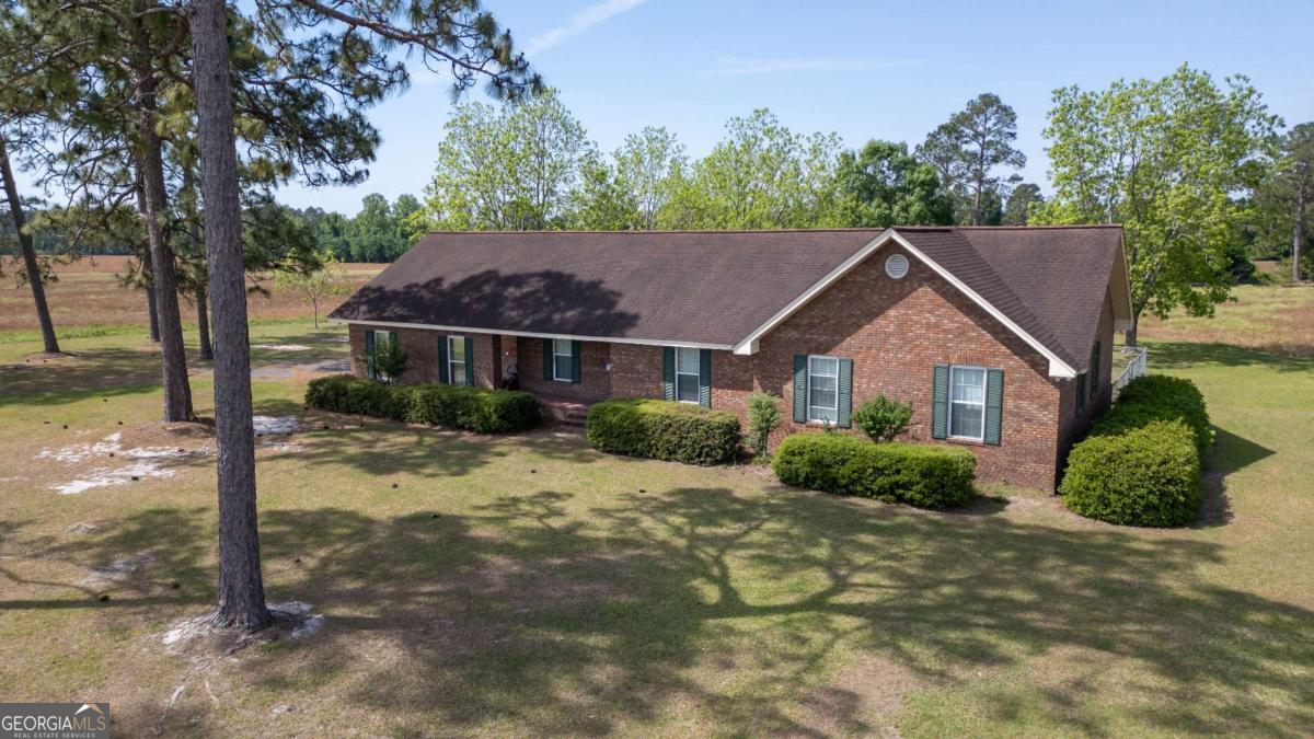 68 Smart Road Baxley, GA 31513 - Photo 2 of 33