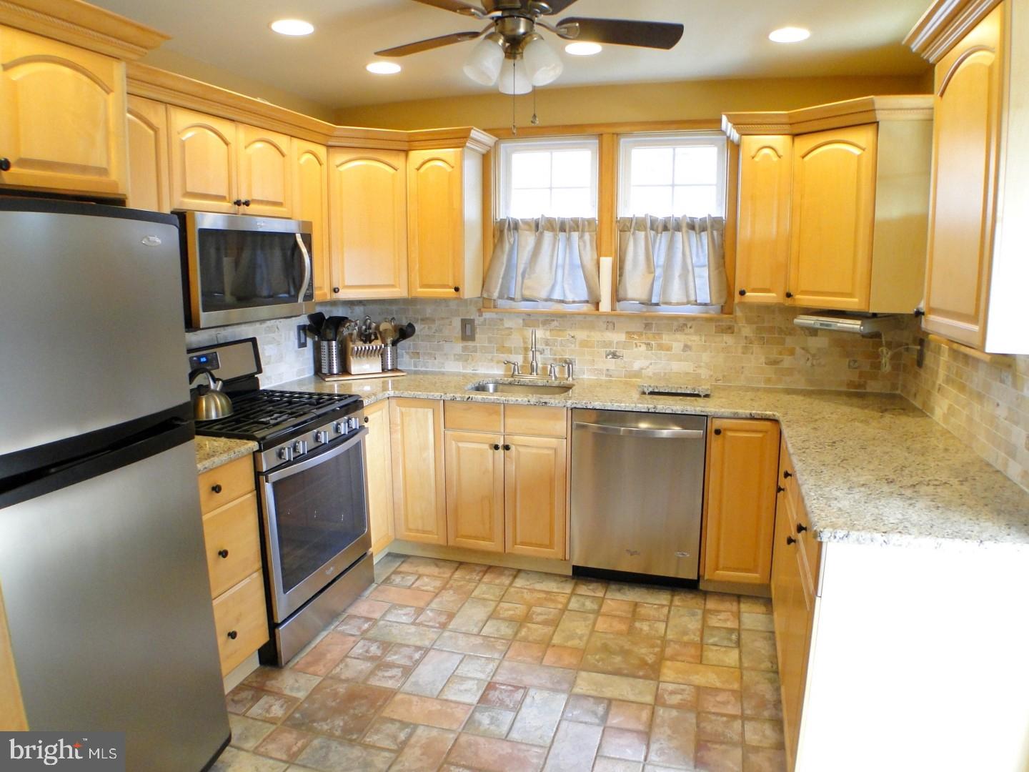 4429 Aberdale Road Philadelphia, PA 19136 - Photo 14 of 21 Gallery Image 14