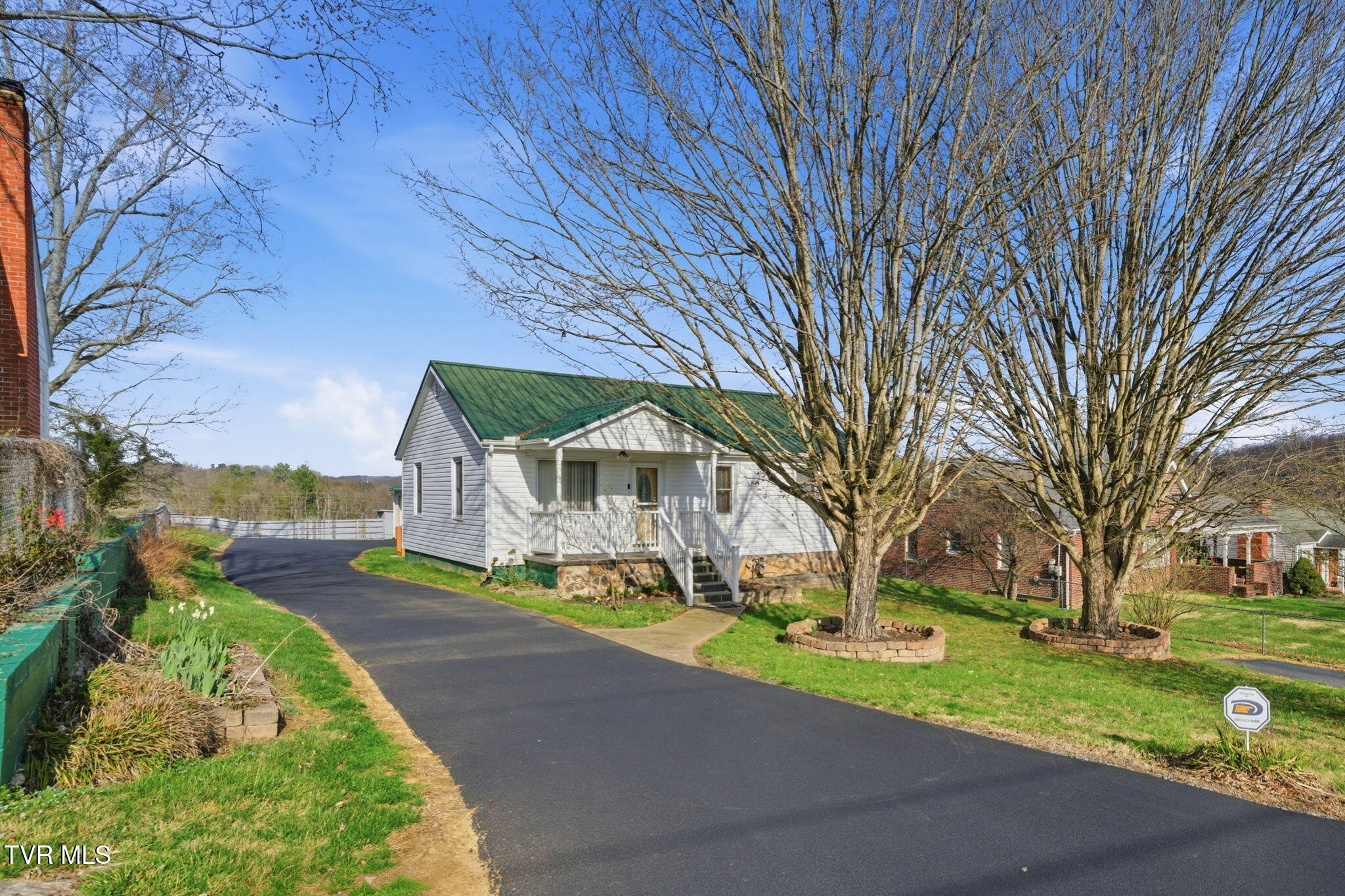 307 Tween Hills Road Bristol, TN 37620 - Photo 32 of 48 307 Tween Hills Road