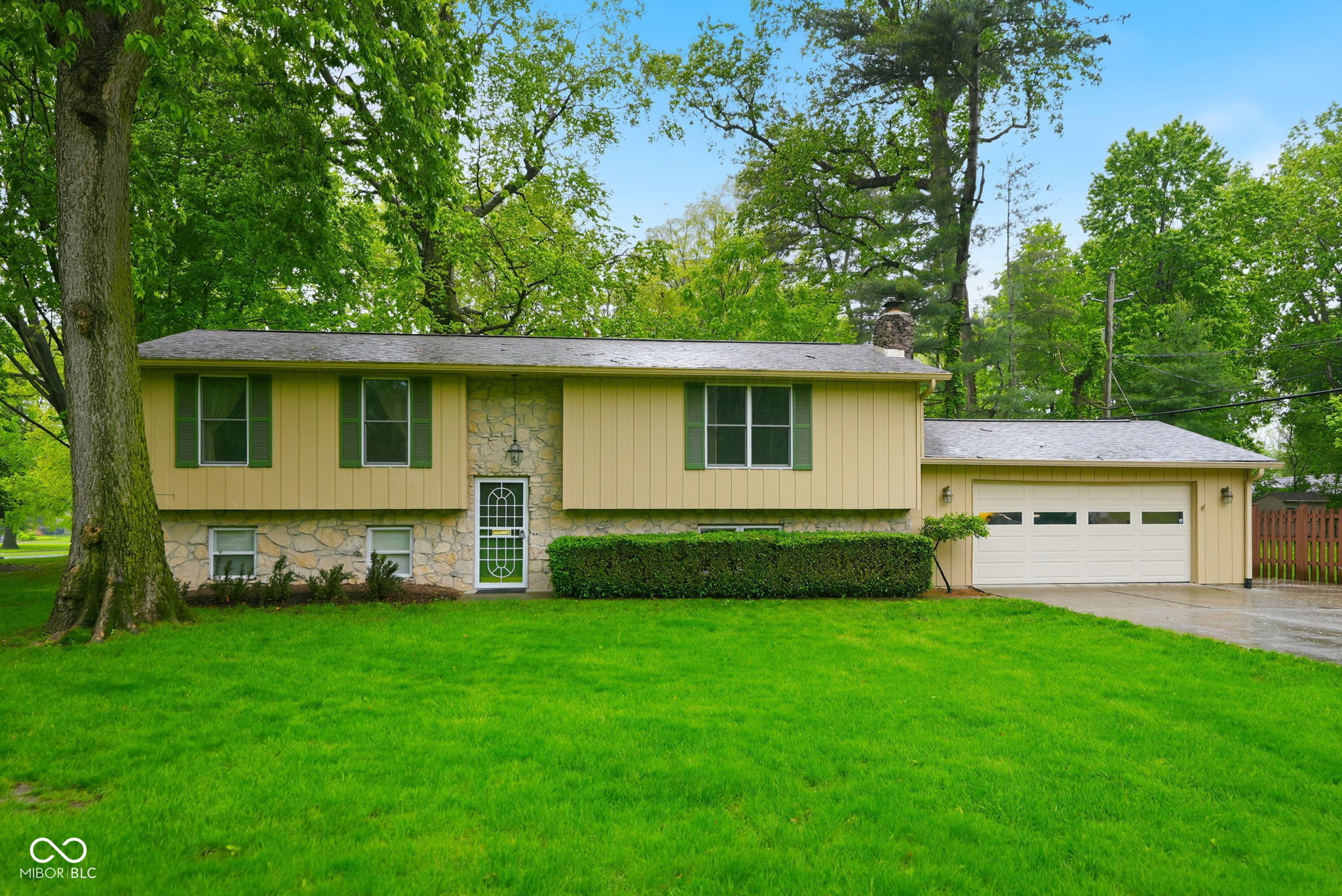 7020 Hoover Road Indianapolis, IN 46260 - Photo 1 of 47