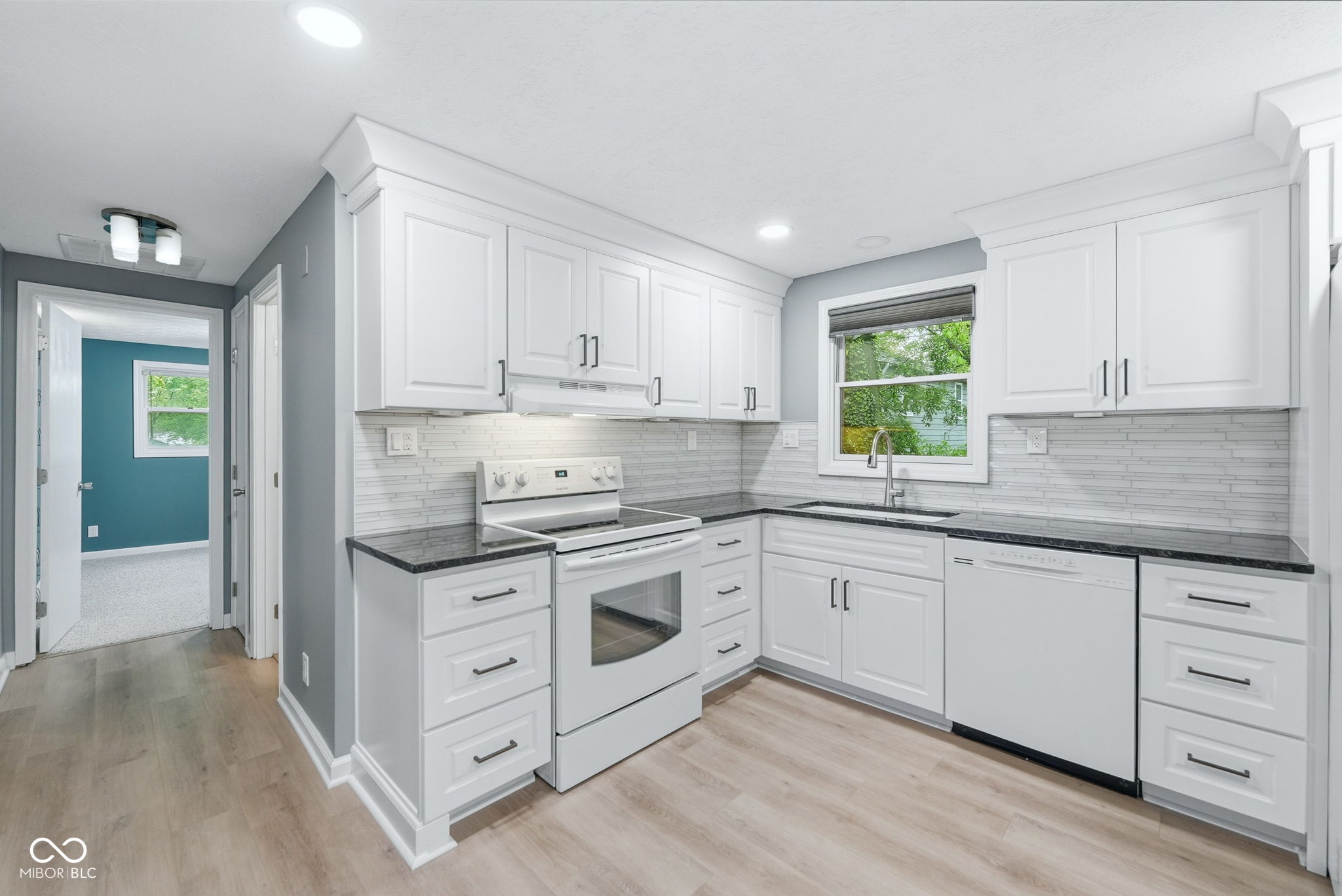 7020 Hoover Road Indianapolis, IN 46260 - Photo 14 of 47