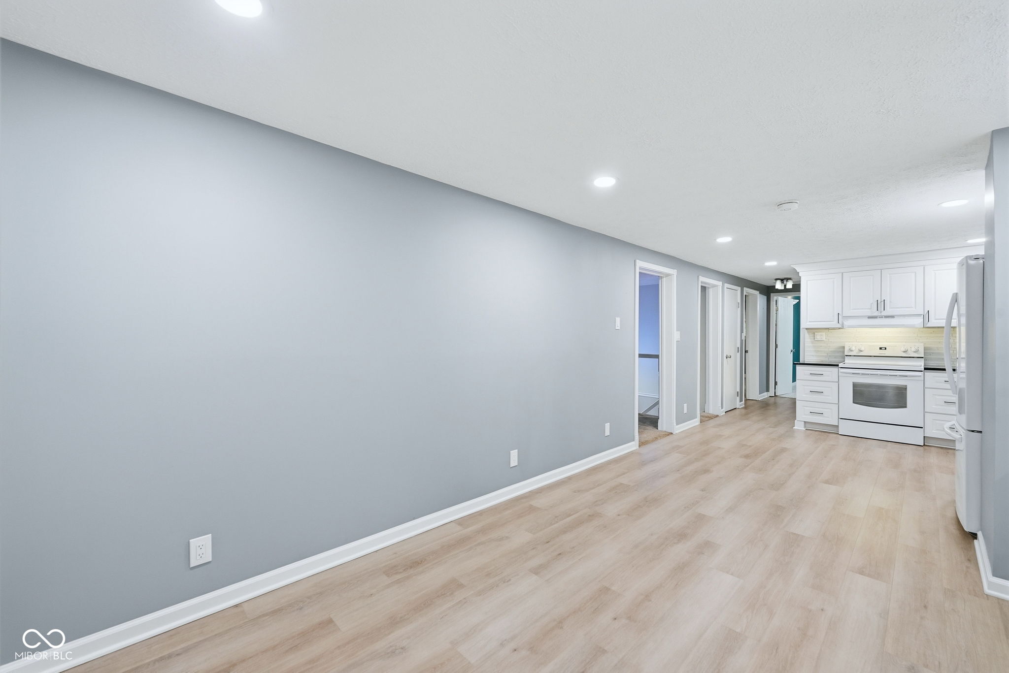 7020 Hoover Road Indianapolis, IN 46260 - Photo 18 of 47
