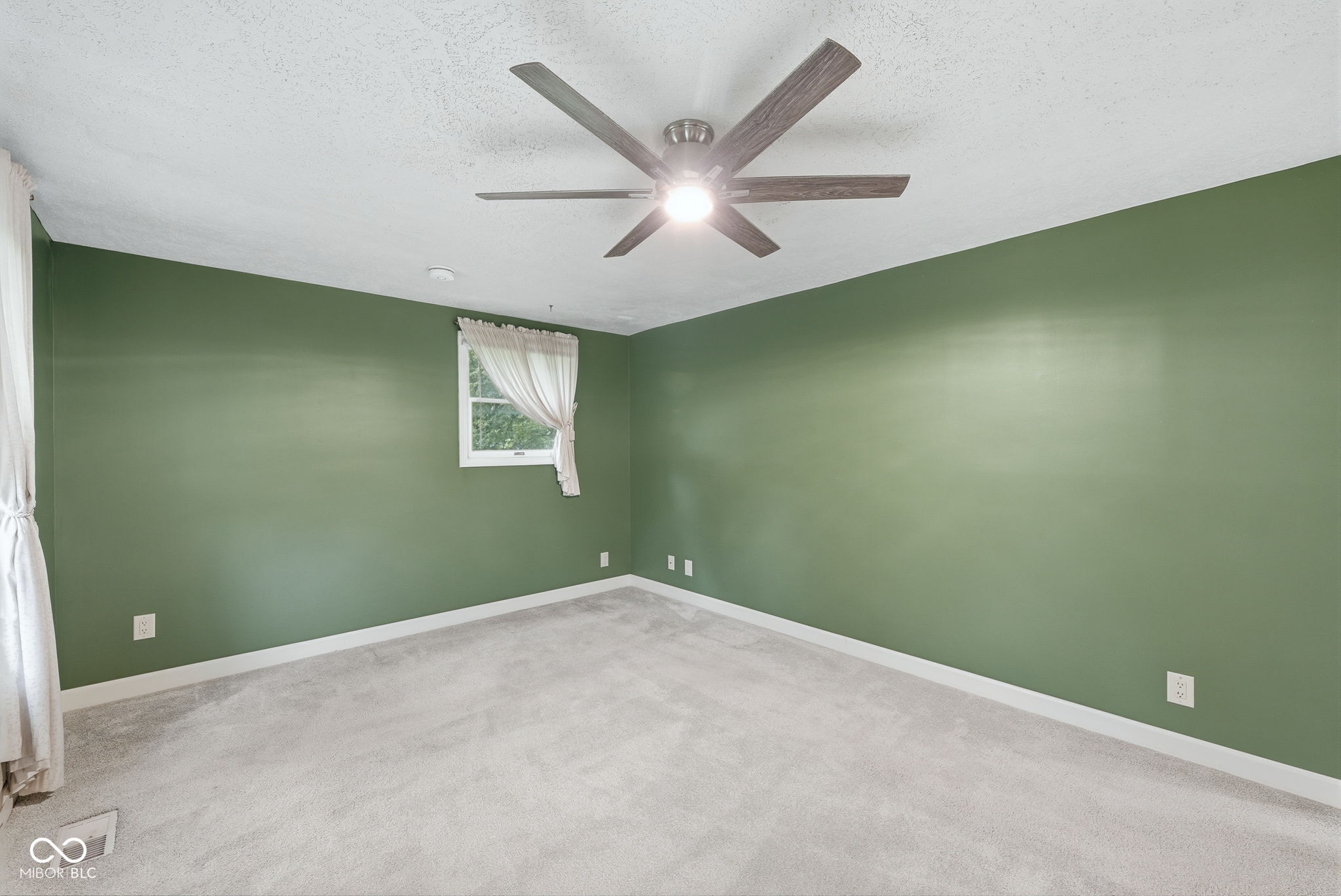 7020 Hoover Road Indianapolis, IN 46260 - Photo 29 of 47