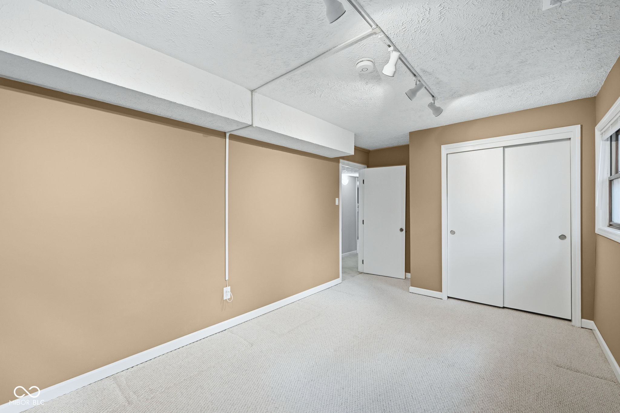 7020 Hoover Road Indianapolis, IN 46260 - Photo 35 of 47