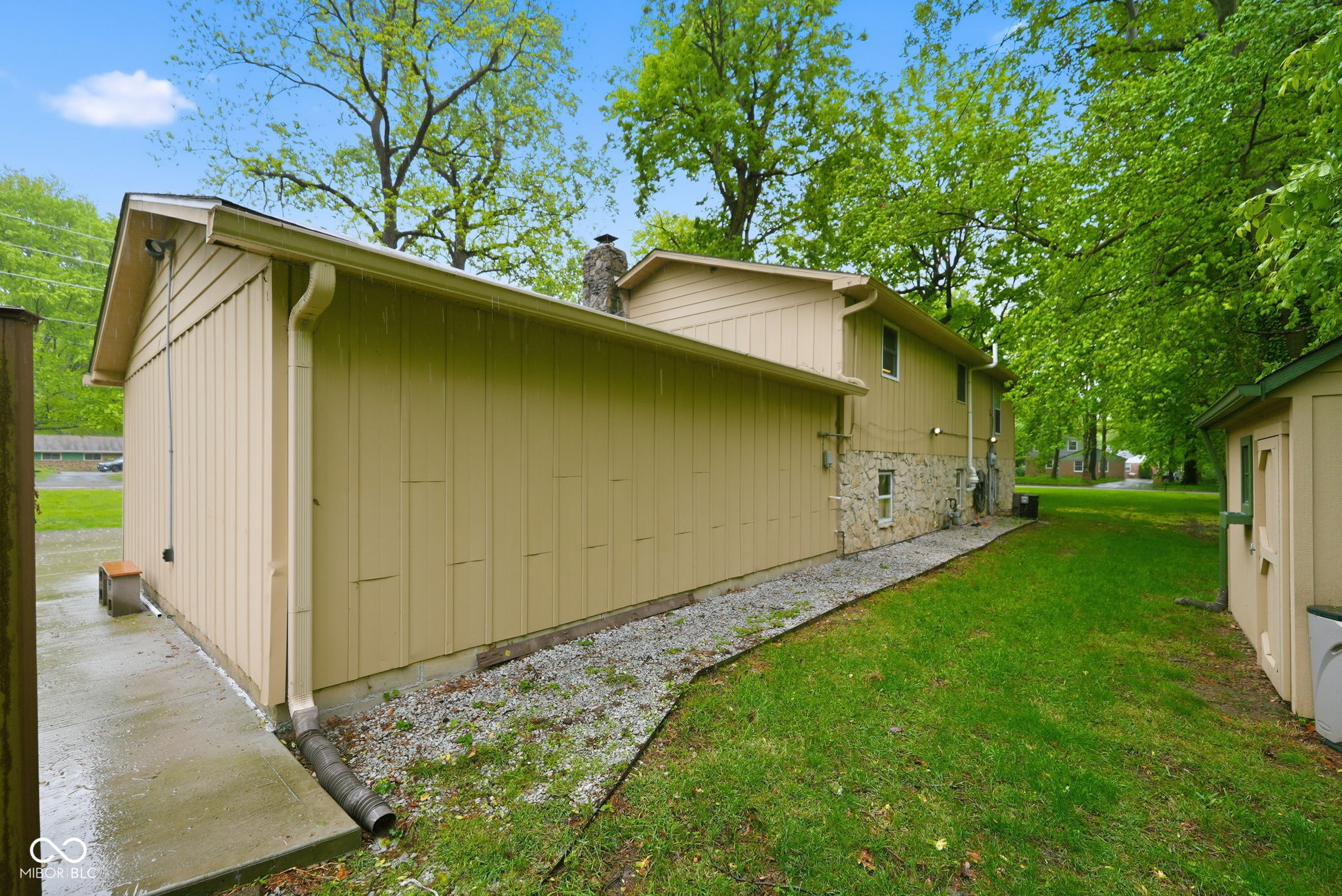 7020 Hoover Road Indianapolis, IN 46260 - Photo 45 of 47