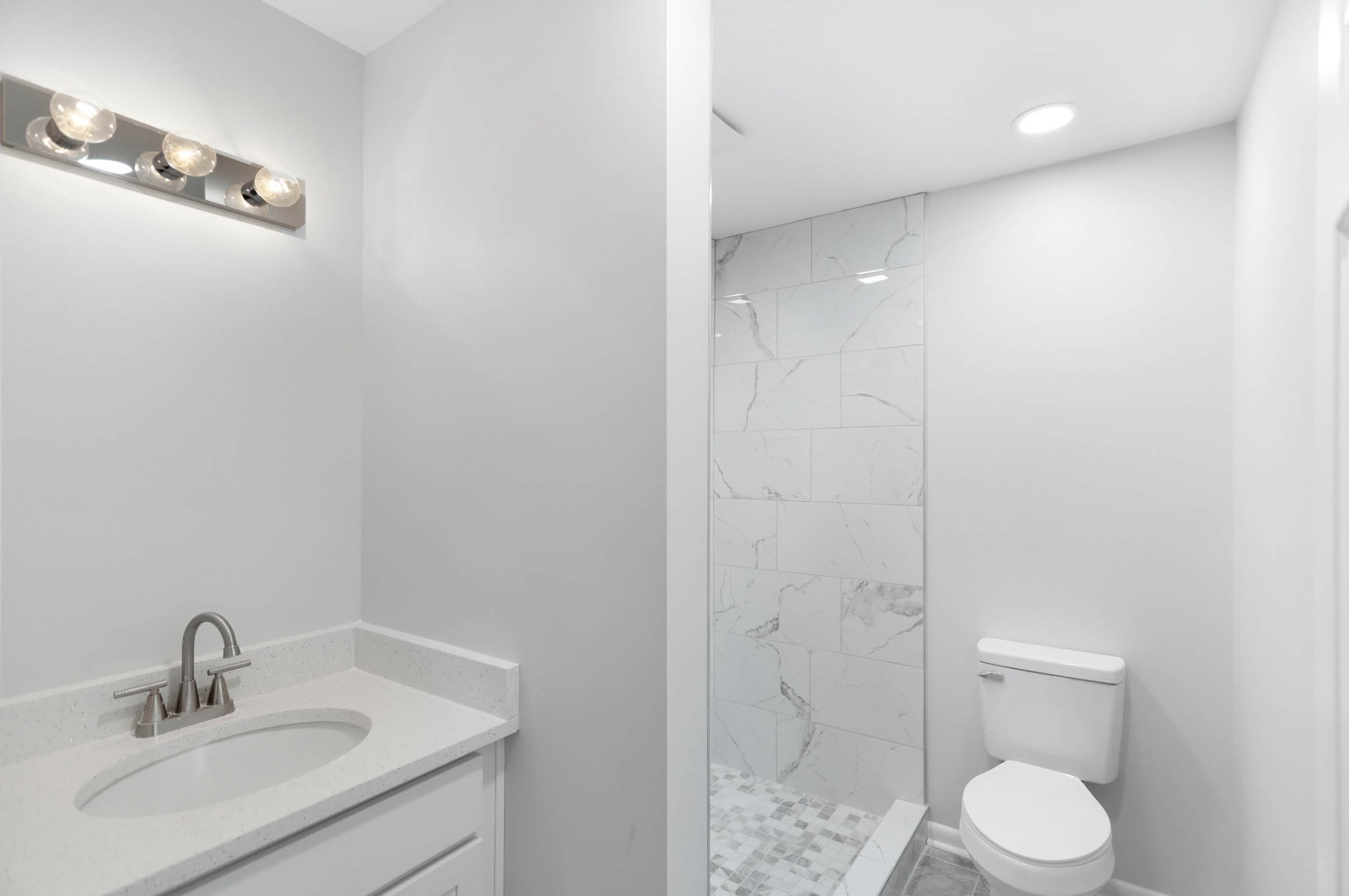 211 General Forrest Drive Springfield, TN 37172 - Photo 9 of 23 a bathroom with a sink toilet and shower