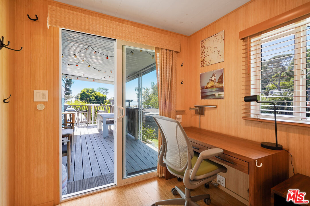 9 Paradise Cove Road Malibu, CA 90265 - Photo 19 of 31 Gallery Image 19