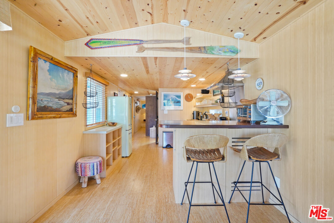 9 Paradise Cove Road Malibu, CA 90265 - Photo 3 of 31 Gallery Image 3