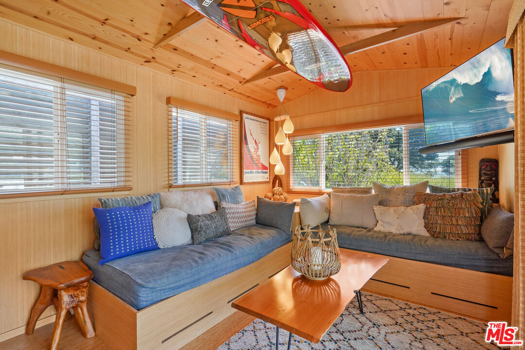 9 Paradise Cove Road Malibu, CA 90265 - Photo 5 of 31 Gallery Image 5