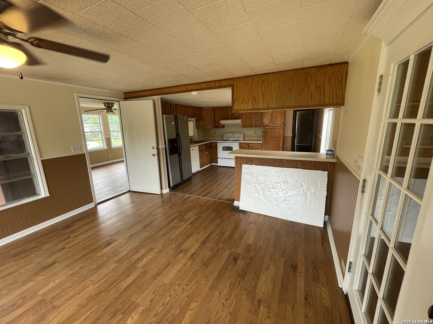 2275 Highway 16 Jourdanton, TX 78026 - Photo 3 of 10