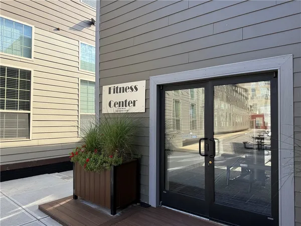 $1,600 | 327 Pine Street, Unit 2014, Pawtucket, RI 02860