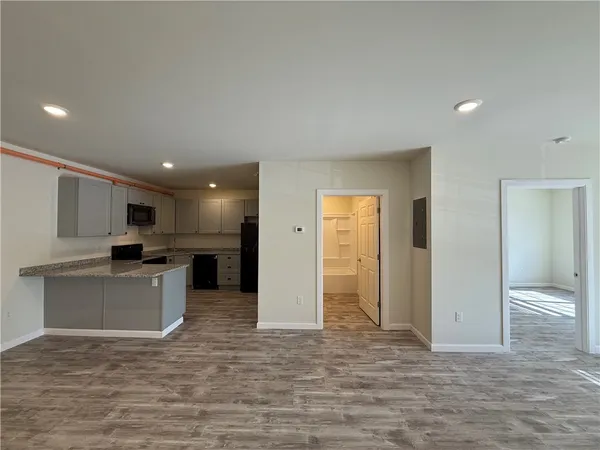 $1,600 | 327 Pine Street, Unit 2014, Pawtucket, RI 02860