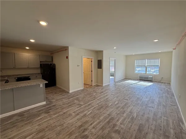 $1,600 | 327 Pine Street, Unit 2014, Pawtucket, RI 02860