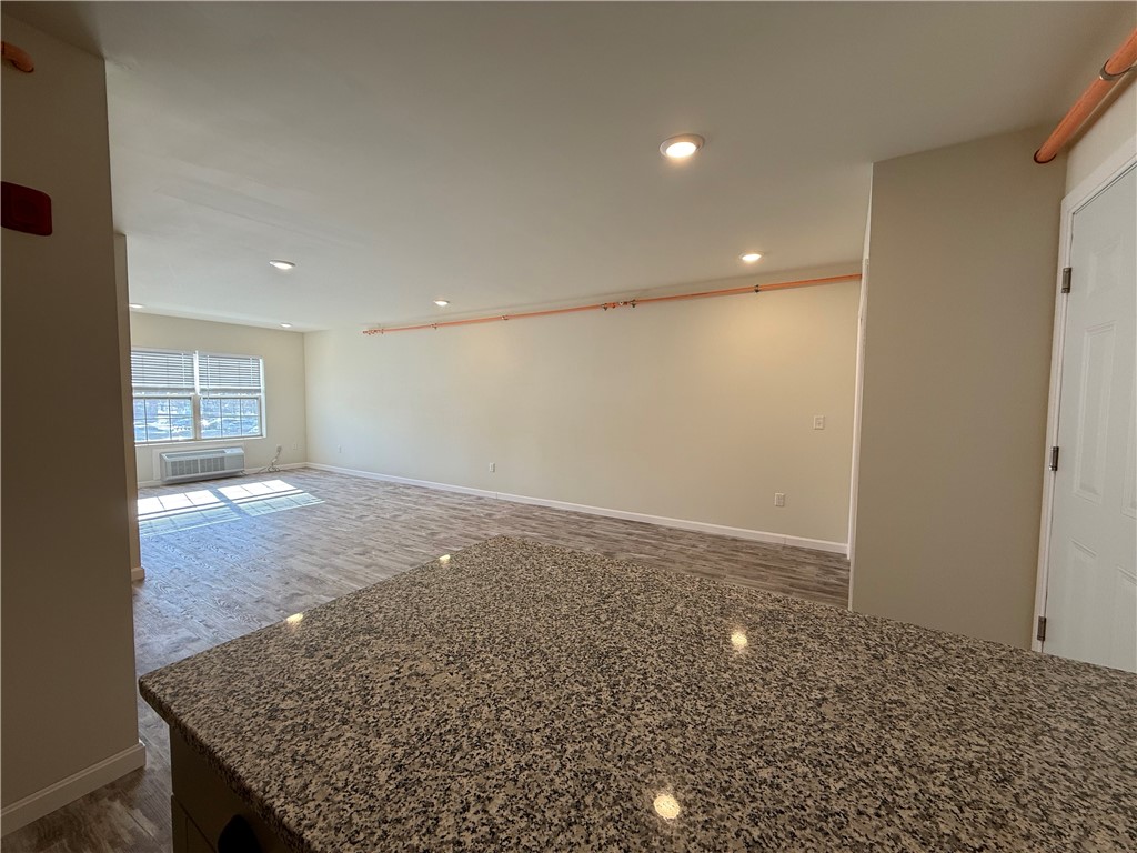 327 Pine Street, Unit 2014 Pawtucket, RI 02860 - Photo 6 of 16