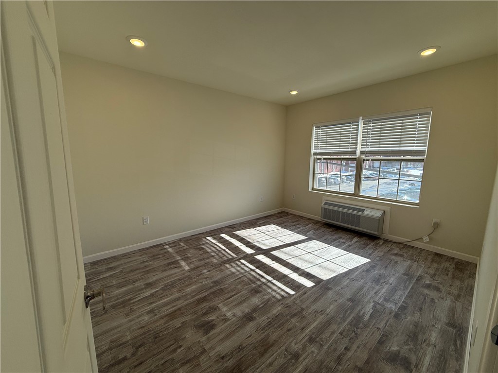 327 Pine Street, Unit 2014 Pawtucket, RI 02860 - Photo 9 of 16