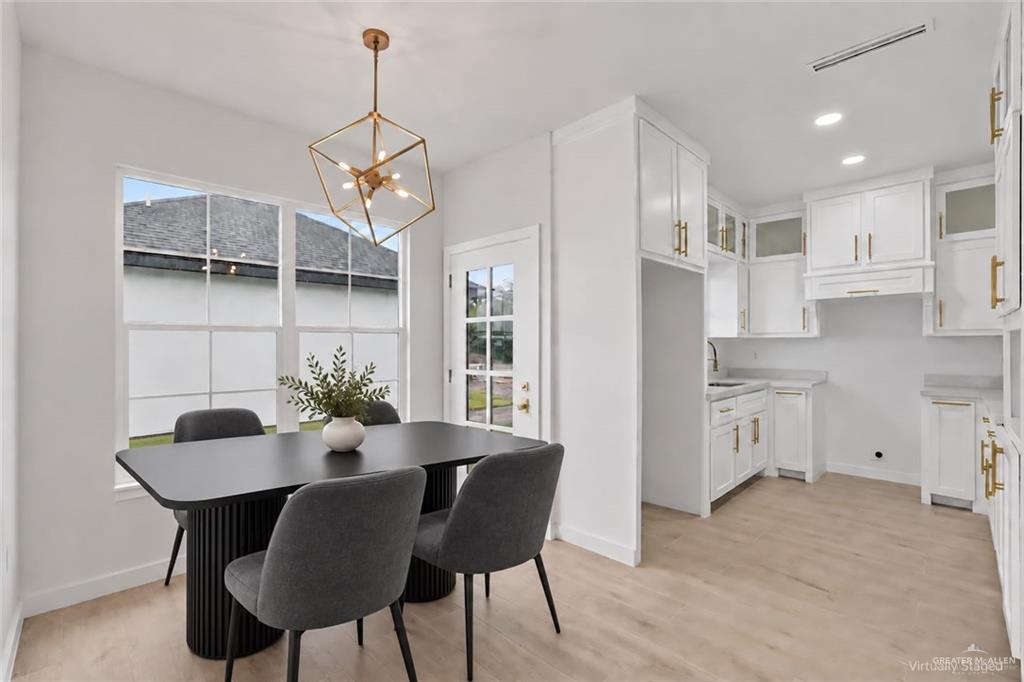 2289 Via Roma Road Weslaco, TX 78596 - Photo 5 of 24 Gallery Image 5