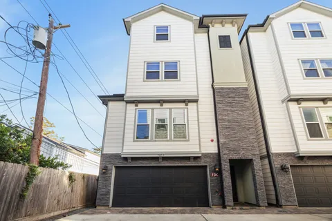 $625,000 | 912 Yale Street, Unit D, Houston, TX 77008