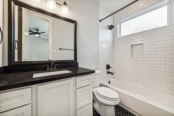 $625,000 | 912 Yale Street, Unit D, Houston, TX 77008