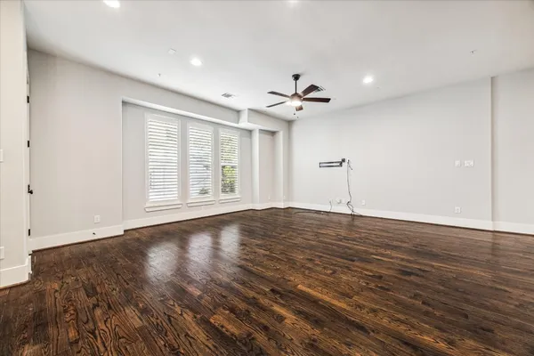 $625,000 | 912 Yale Street, Unit D, Houston, TX 77008