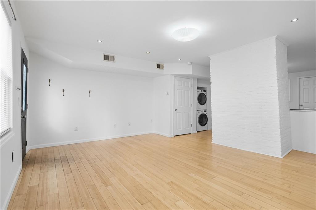 1824 Fox Way Pittsburgh, PA 15203 - Photo 9 of 49 a view of an empty room