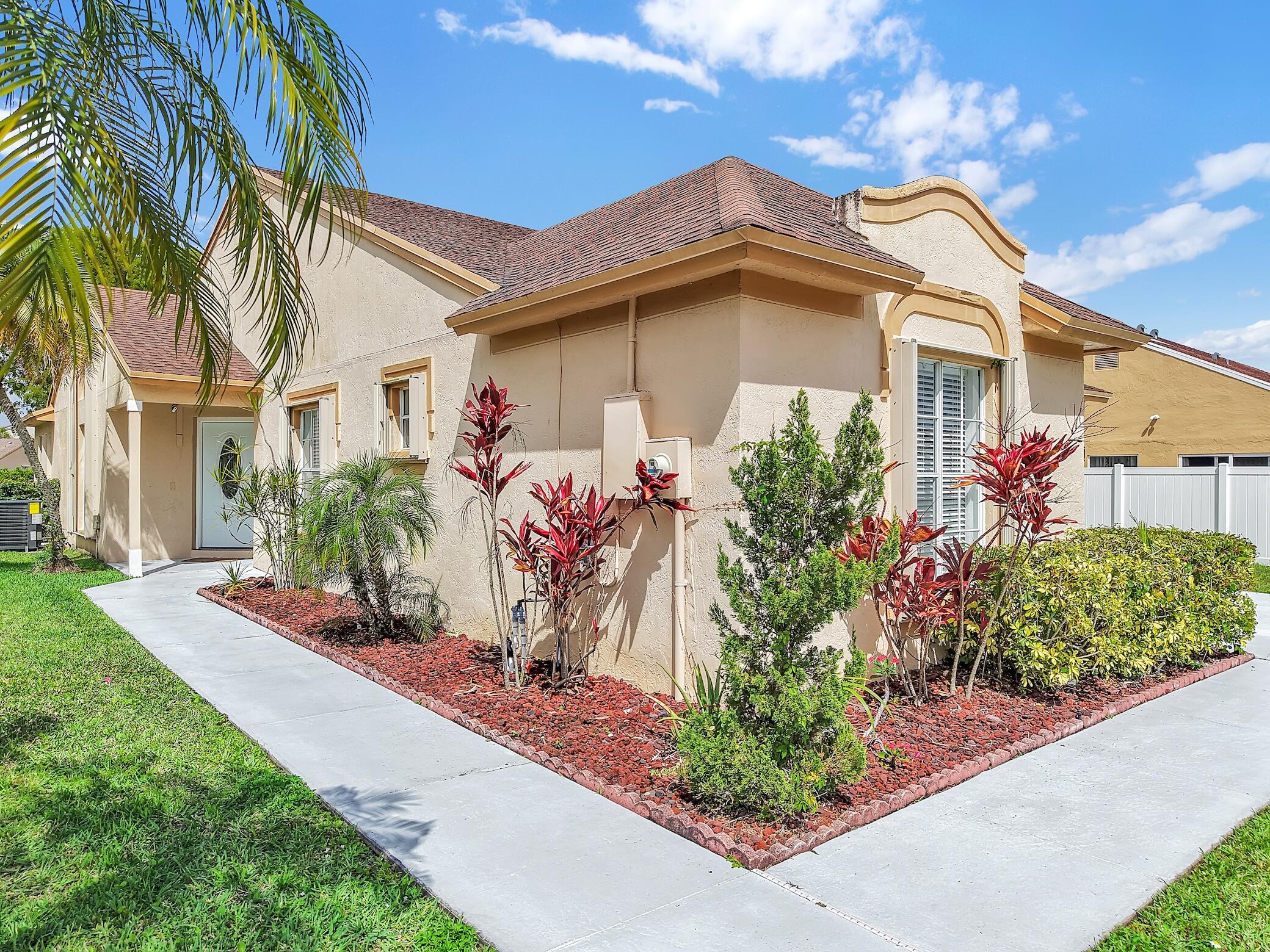 22561 Middletown Drive Boca Raton, FL 33428 - Photo 4 of 46 22561 Middletown Dr Boca Raton - 5