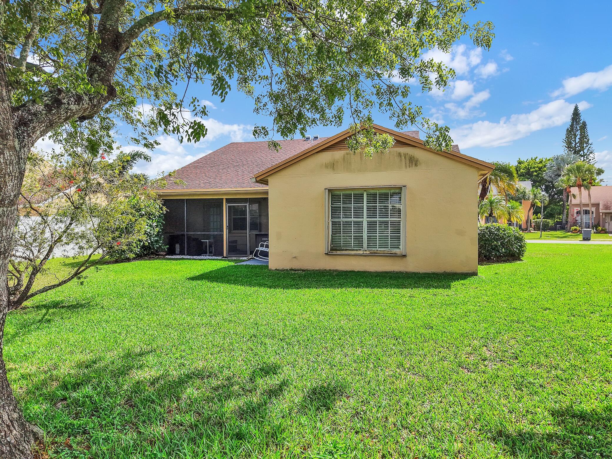 22561 Middletown Drive Boca Raton, FL 33428 - Photo 8 of 46 22561 Middletown Dr Boca Raton - 16