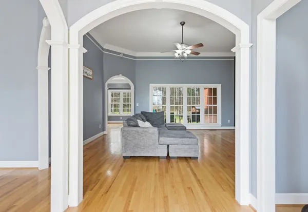 $849,999 | 2320 Snake Town Road, Chapel Hill, TN 37034