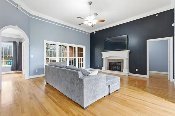 $849,999 | 2320 Snake Town Road, Chapel Hill, TN 37034