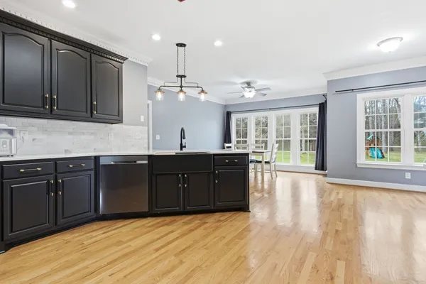 $849,999 | 2320 Snake Town Road, Chapel Hill, TN 37034