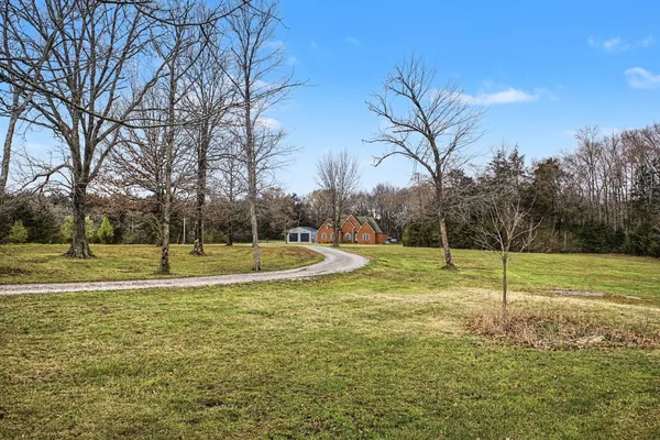 $849,999 | 2320 Snake Town Road, Chapel Hill, TN 37034