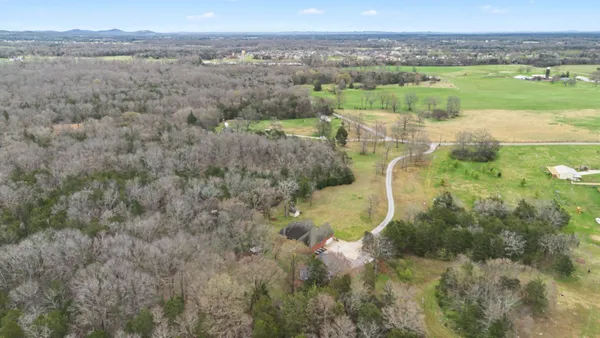 $849,999 | 2320 Snake Town Road, Chapel Hill, TN 37034