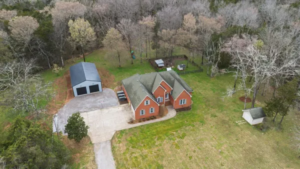 $849,999 | 2320 Snake Town Road, Chapel Hill, TN 37034