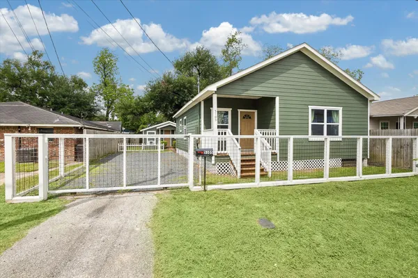 $350,000 | 5105 Chapman Street, Houston, TX 77009