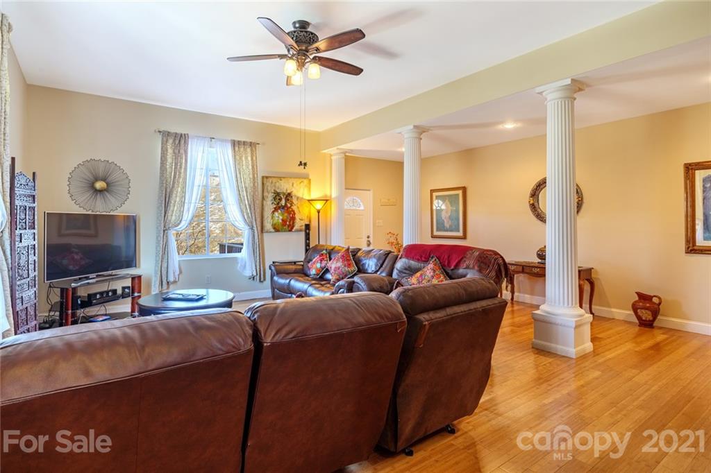 7 Little Oak Road Leicester, NC 28748 - Photo 14 of 46 Gallery Image 14