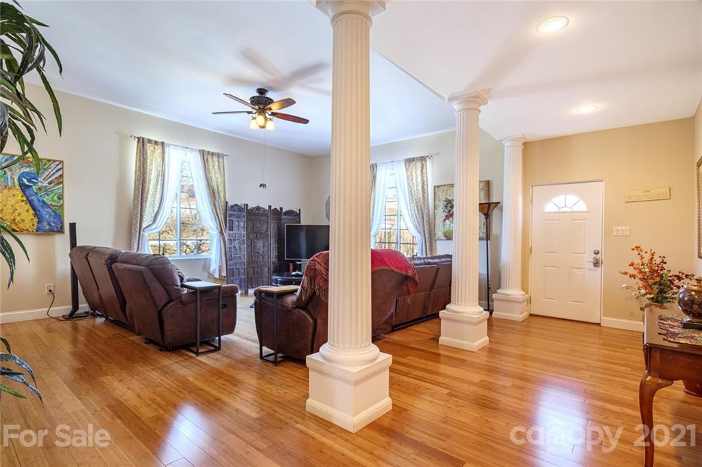 7 Little Oak Road Leicester, NC 28748 - Photo 16 of 46 Gallery Image 16