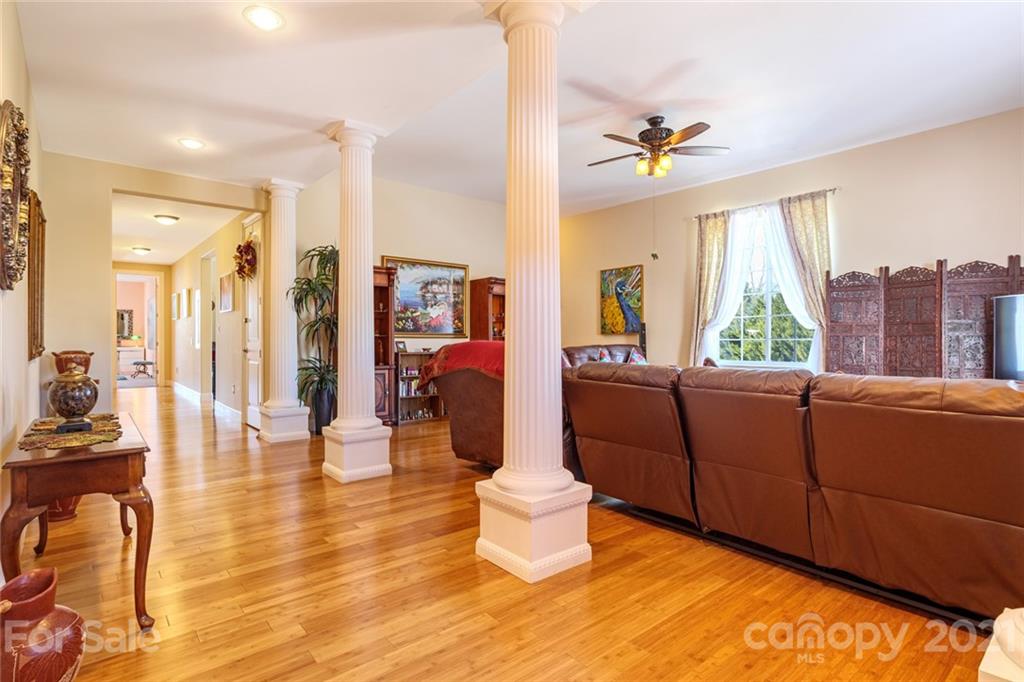 7 Little Oak Road Leicester, NC 28748 - Photo 19 of 46 Gallery Image 19