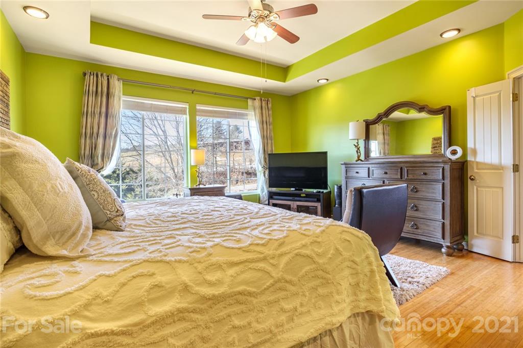 7 Little Oak Road Leicester, NC 28748 - Photo 28 of 46 Gallery Image 28