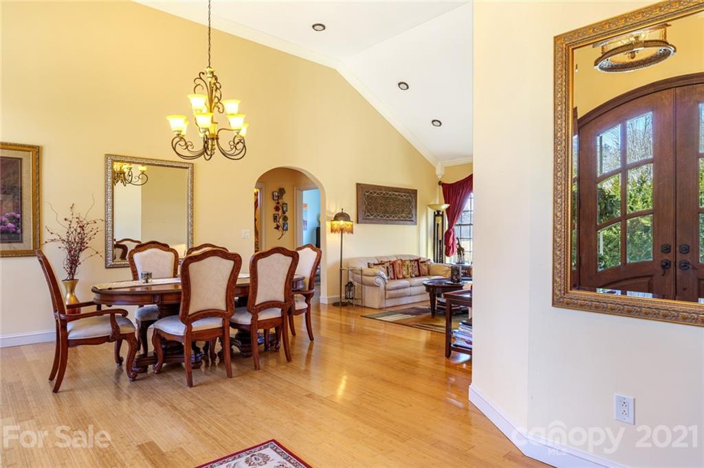 7 Little Oak Road Leicester, NC 28748 - Photo 4 of 46 Gallery Image 4