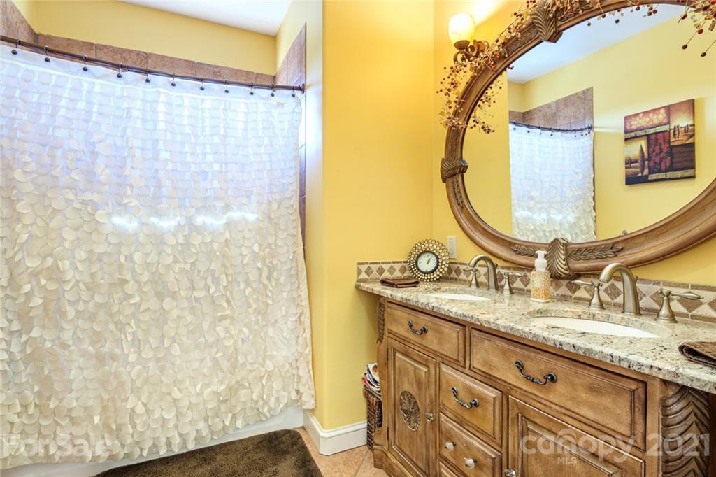 7 Little Oak Road Leicester, NC 28748 - Photo 40 of 46 Gallery Image 40