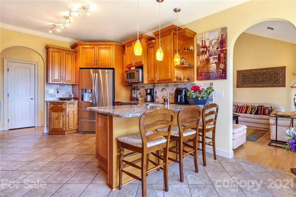 7 Little Oak Road Leicester, NC 28748 - Photo 9 of 46 Gallery Image 9