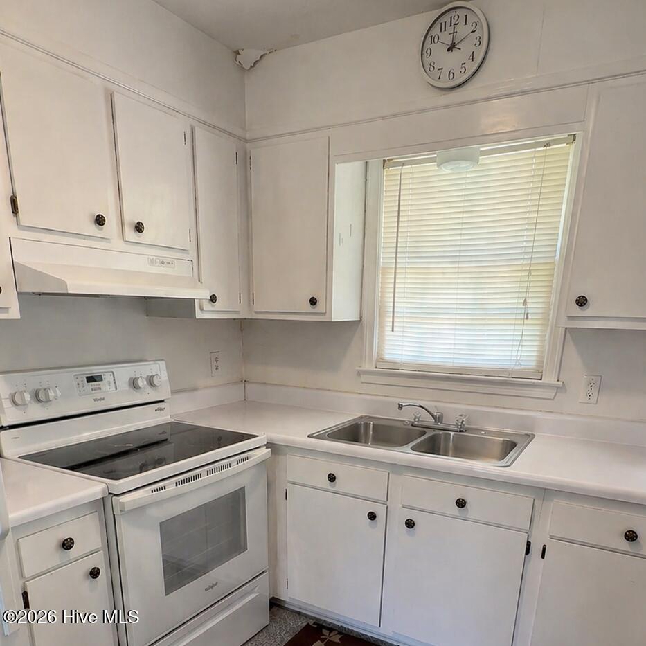 3246 Mobleys Bridge Road Grimesland, NC 27837 - Photo 6 of 11 Kitchen square
