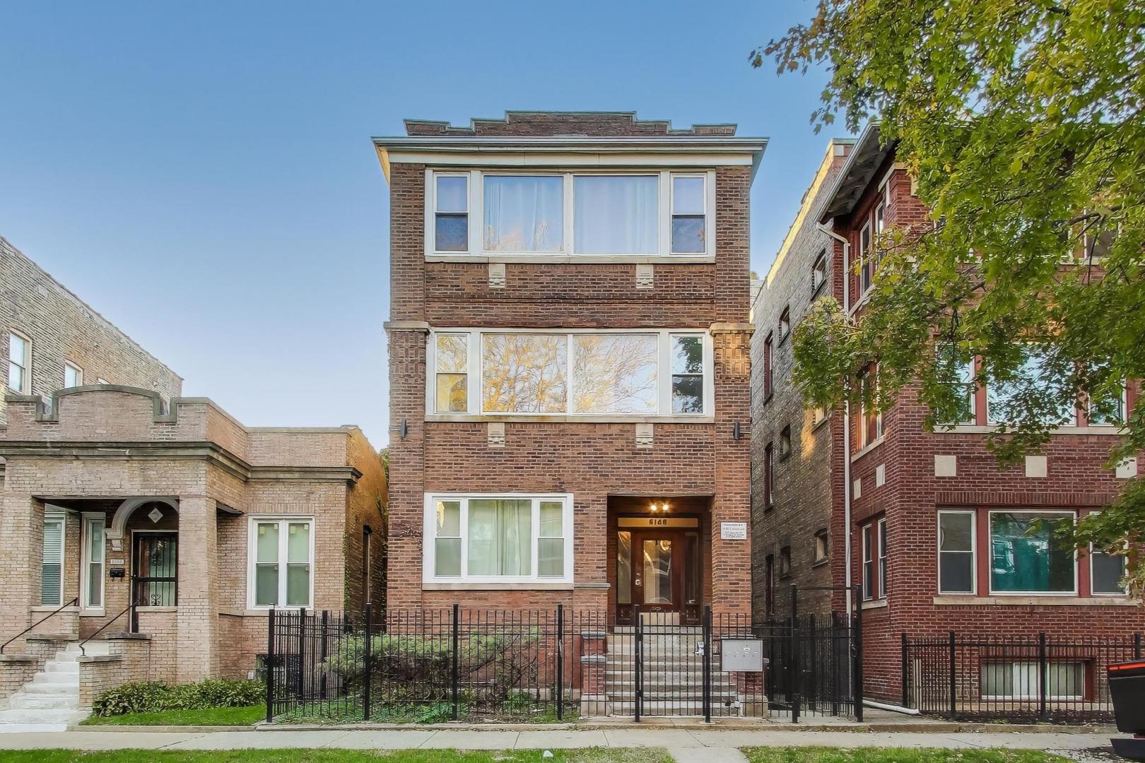 6146 South Evans Avenue, Unit 2 Chicago, IL 60637 - Photo 1 of 20 a front view of a house