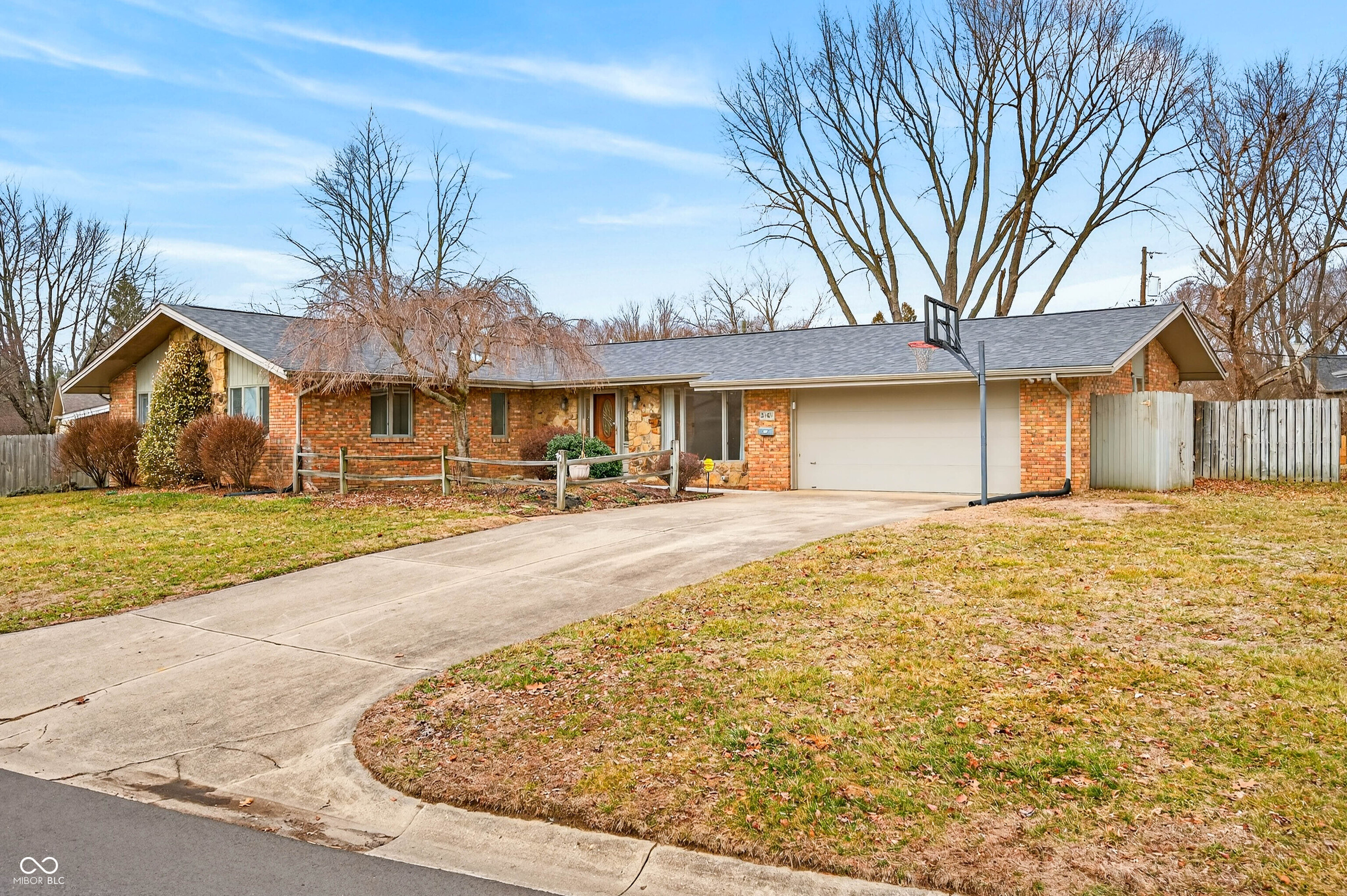 3161 Sumac Court Columbus, IN 47203 - Photo 2 of 54