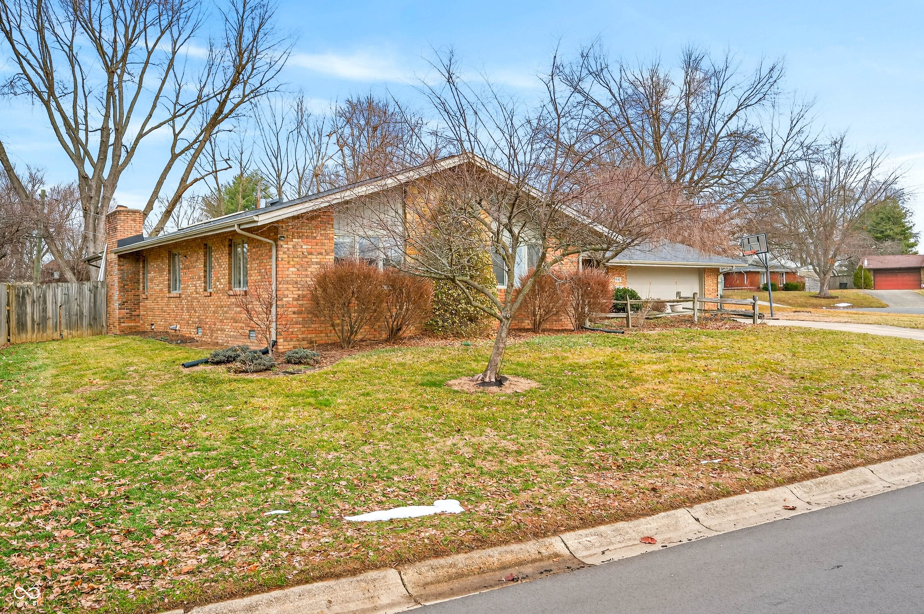 3161 Sumac Court Columbus, IN 47203 - Photo 3 of 54