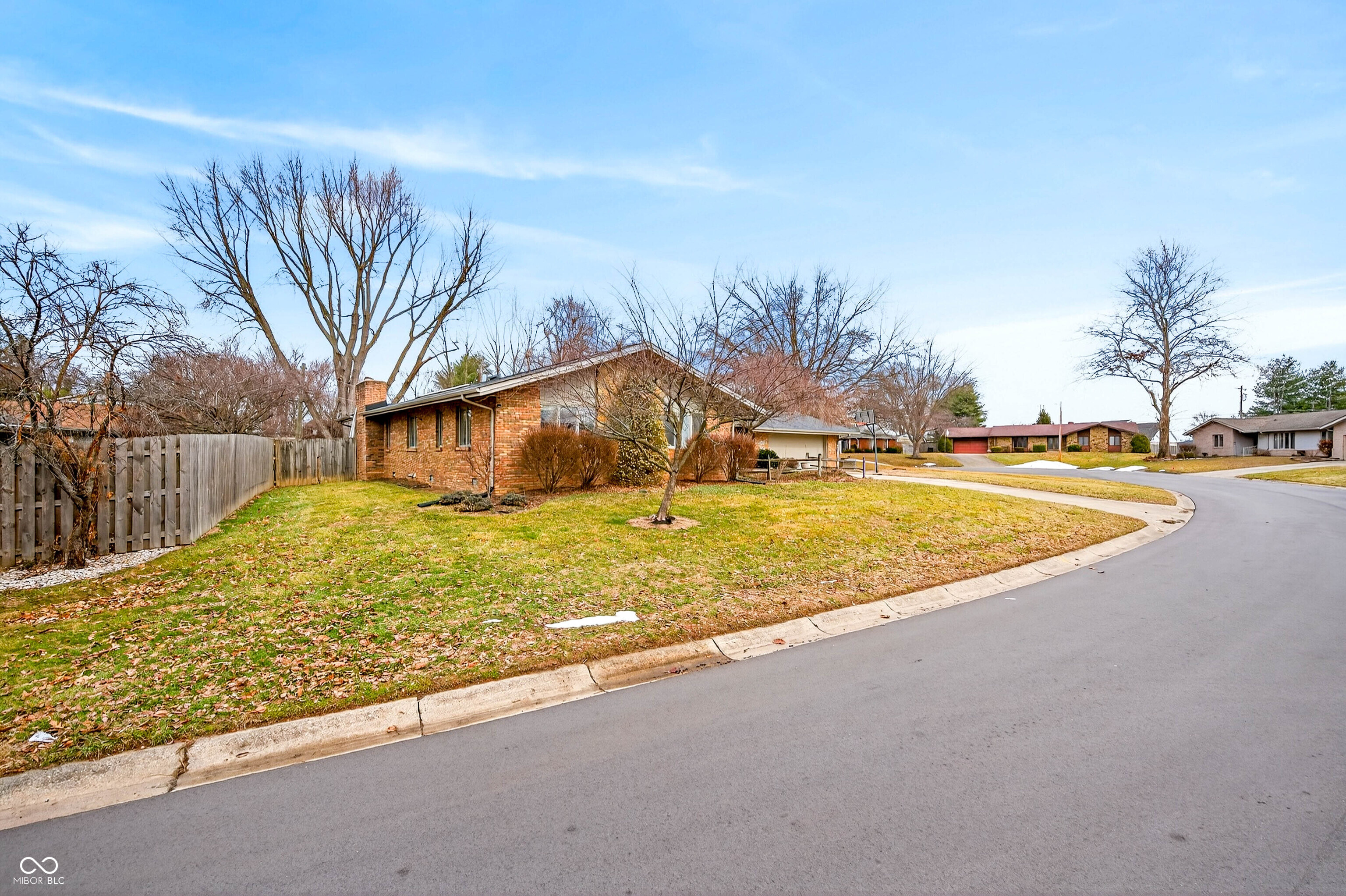 3161 Sumac Court Columbus, IN 47203 - Photo 4 of 54