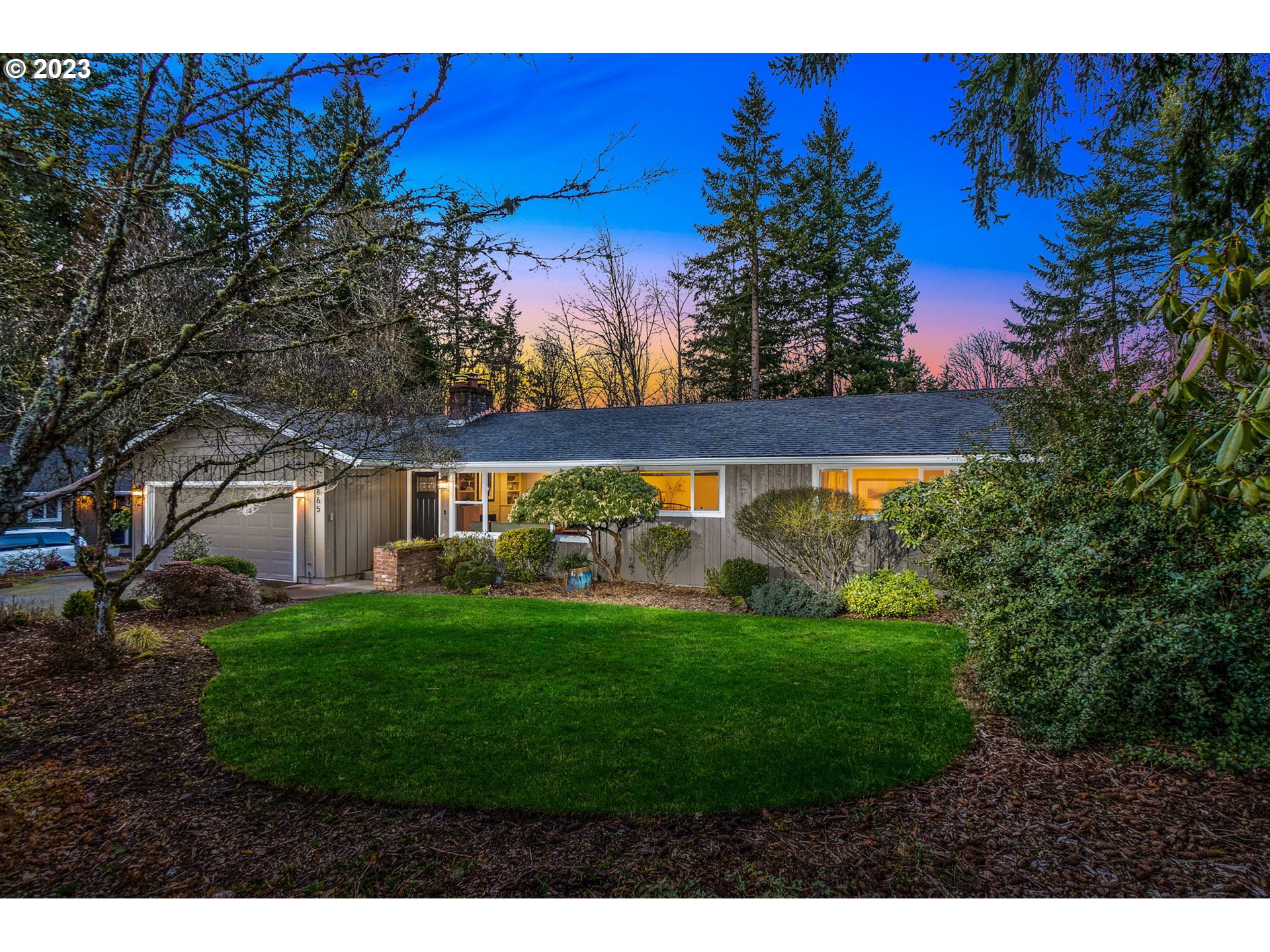 1865 Mapleleaf Road Lake Oswego, OR 97034 - Photo 1 of 23 Gallery Image 1