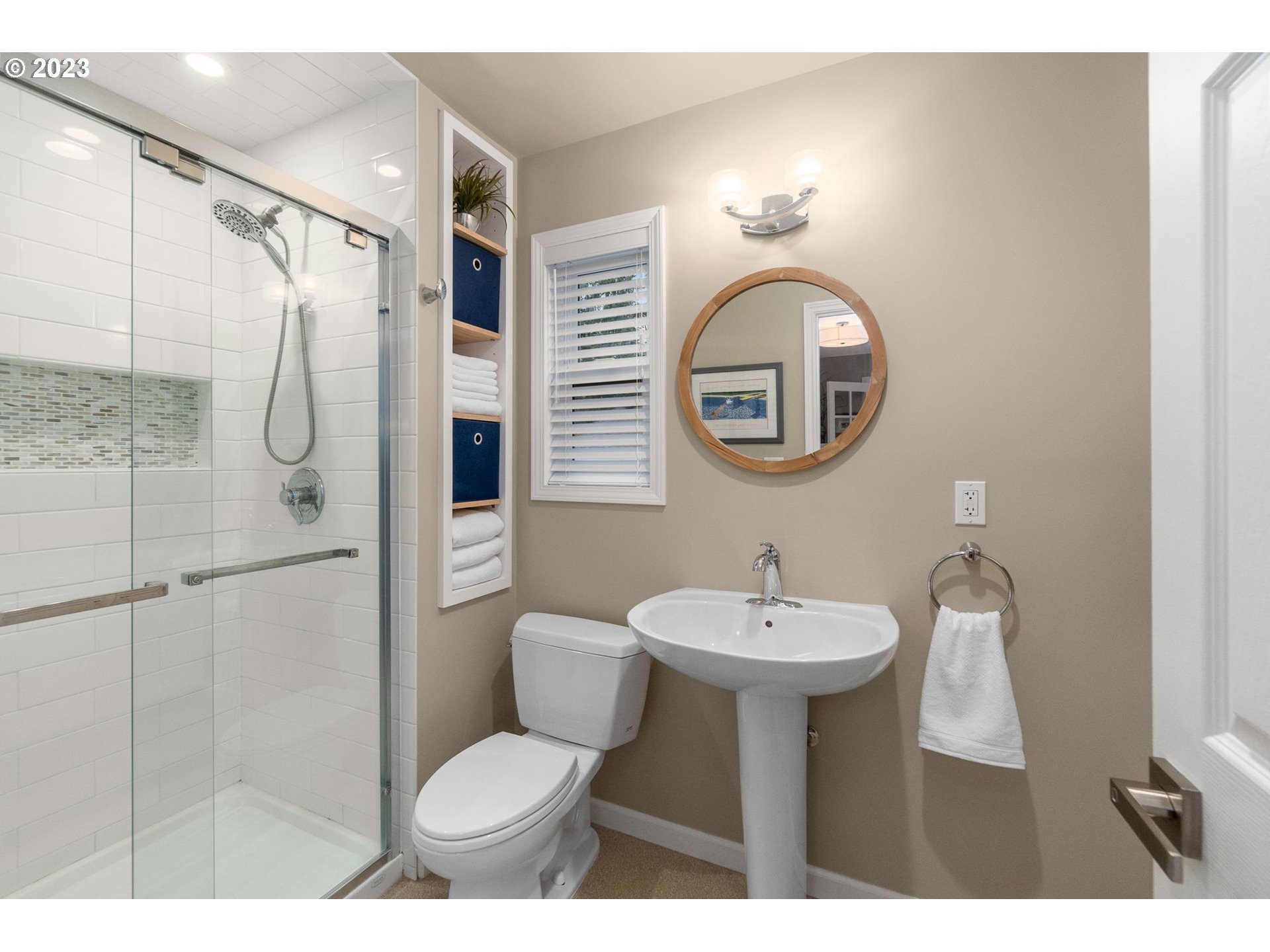 1865 Mapleleaf Road Lake Oswego, OR 97034 - Photo 15 of 23 Gallery Image 15